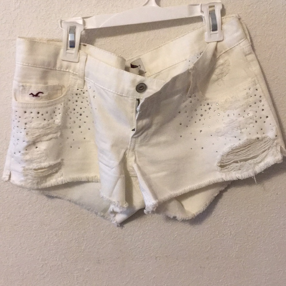 White hollister shorts